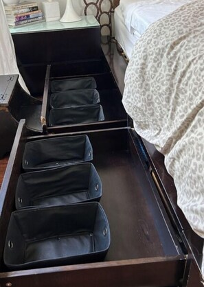 In-room safe, iron/ironing board, free WiFi, bed sheets