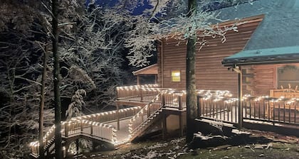 Creekhouse secluded cabin on Creek in the mountains of northern Alabama