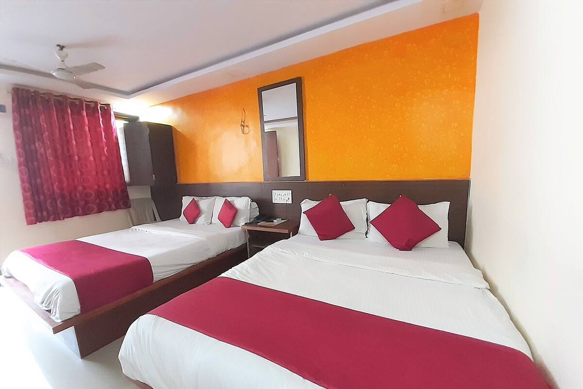 Quarto quádruplo família, 2 camas Queen | Wi-Fi de cortesia, roupa de cama