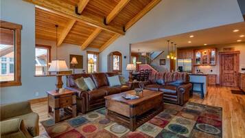 Superior House | Living area | Flat-screen TV