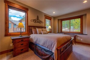 Superior-Haus | 4 Schlafzimmer, Bügeleisen/Bügelbrett, kostenloses WLAN, Bettwäsche