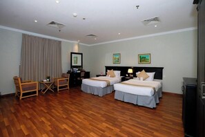 In-room safe, iron/ironing board, free WiFi, bed sheets - City Point Hotel (Manama)