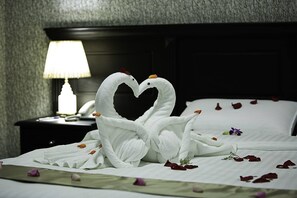 In-room safe, iron/ironing board, free WiFi, bed sheets