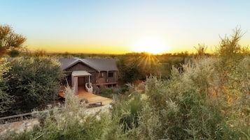 Luxury Tent | Egyptian cotton sheets, premium bedding, minibar, in-room safe