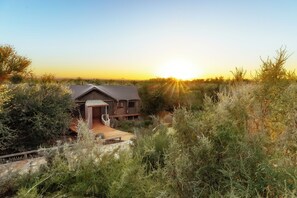 Luxury Tent | Egyptian cotton sheets, premium bedding, minibar, in-room safe - Kuganha Luxury Tented Camp (Breede River)