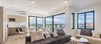 JAZZ at Rova Villa Luna