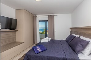 4 chambres, coffres-forts dans les chambres, rideaux occultants