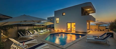 Luxury-Villa, 4 Schlafzimmer, eigener Pool, Meerblick | Eigener Pool