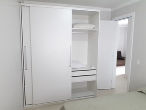 2 bedrooms, WiFi - cod: 206, 2 bedroom apartment close to the beach (Bombas)