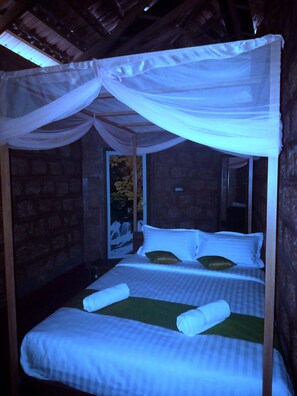 Internet gratuit par câble, draps fournis