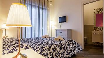 Classic-Apartment, 1 Schlafzimmer, Balkon (1) | 1 Schlafzimmer, individuell dekoriert, individuell eingerichtet