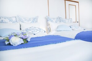 Tennoji Room E01