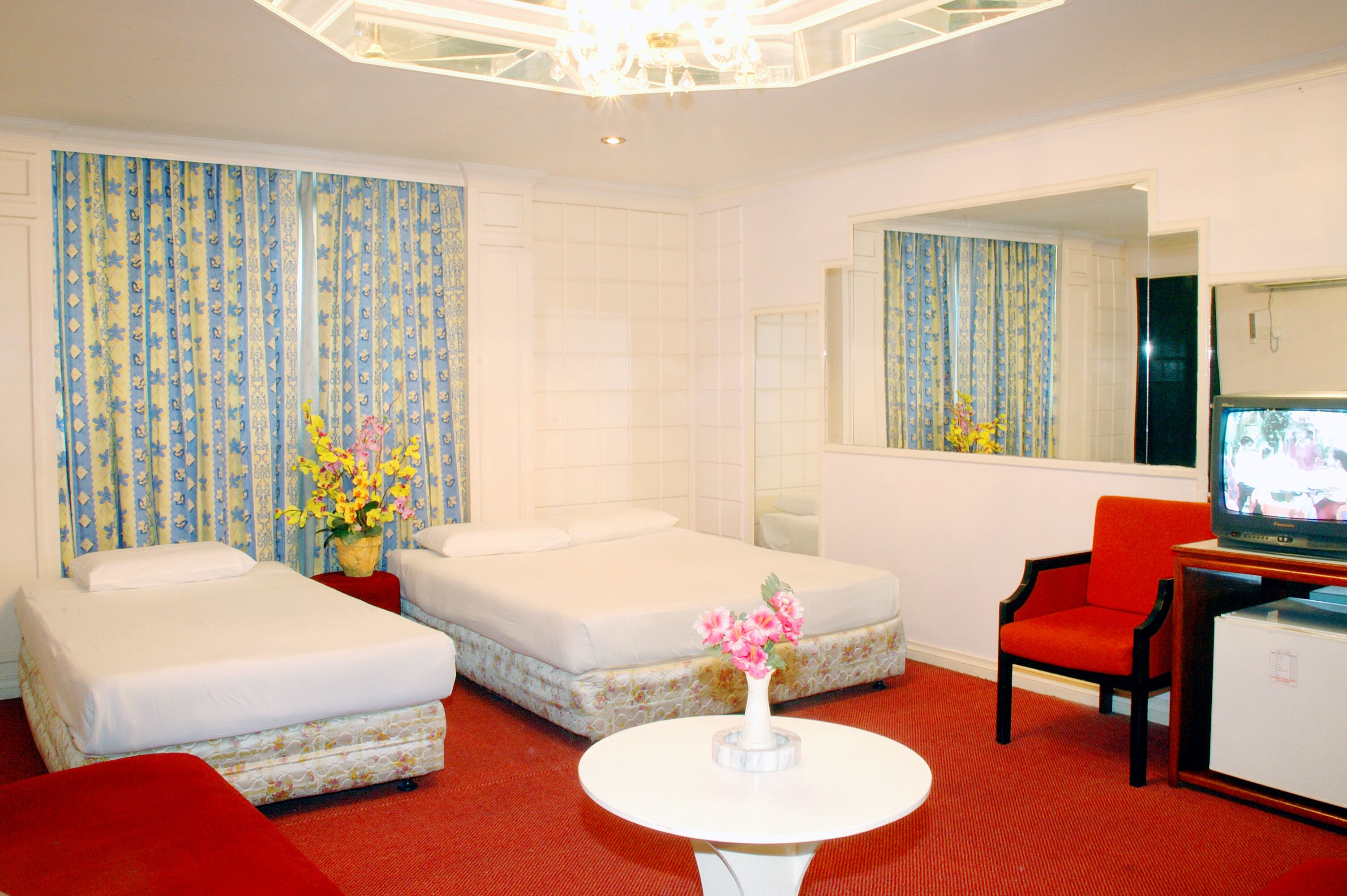 family suite | desk, free wifi