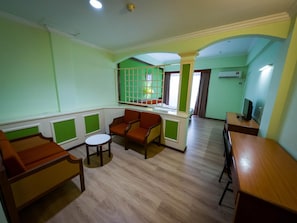 Flat-screen TV - Miri Hotel (Miri)
