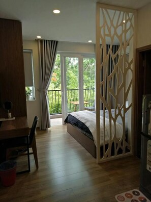 1 bedroom, premium bedding, down duvets, pillow-top beds - Spring Light Apartment (Ho Chi Minh City)