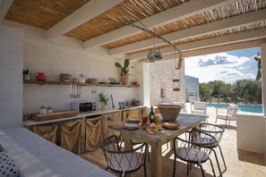 Villa, 4 Bedrooms | Terrace/patio