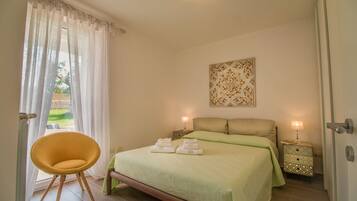 Villa, 2 Bedrooms | Individually decorated, individually furnished, iron/ironing board