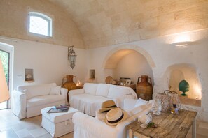 Villa, 5 chambres | Coin séjour