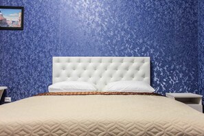 Single Room, 1 Queen Bed