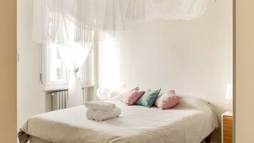 Apartment, 2 Bedrooms | Free WiFi, bed sheets