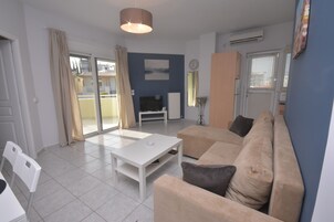 Comfort House, Multiple Beds, City View | Free WiFi