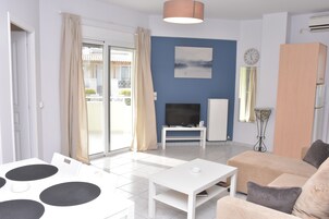 Comfort House, Multiple Beds, City View | Free WiFi