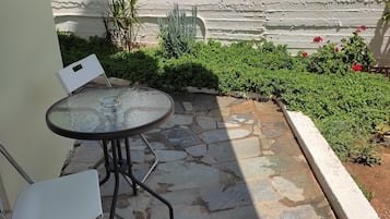 Comfort Room, 2 Single Beds, Courtyard View | View from room