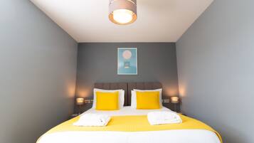 2 bedrooms, premium bedding, Select Comfort beds, laptop workspace