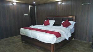Rollaway beds, free WiFi