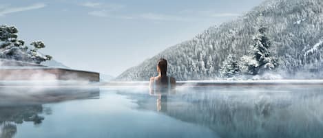 Behandelingskamers voor koppels, een sauna, een bubbelbad, een stoombad