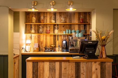 Interior. The Clothiers Arms