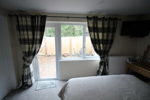 Superior Double Room, Ensuite (Meadow)
