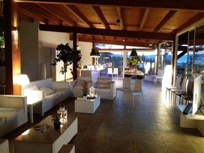 Comfort Double Room | Terrace/patio - Beach Club Ippocampo (Manfredonia)