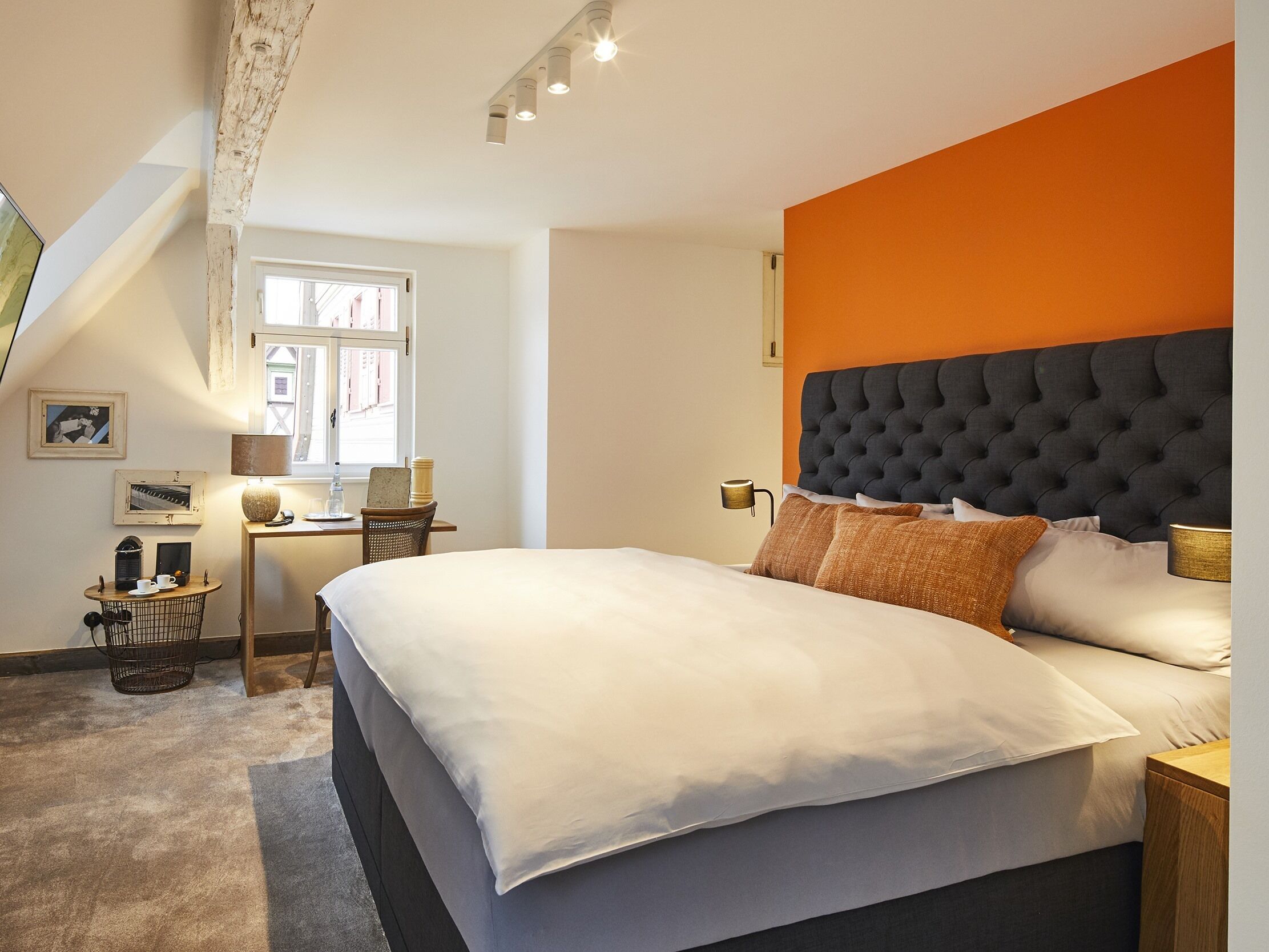 comfort double room, private bathroom, city view | 1 bedroom