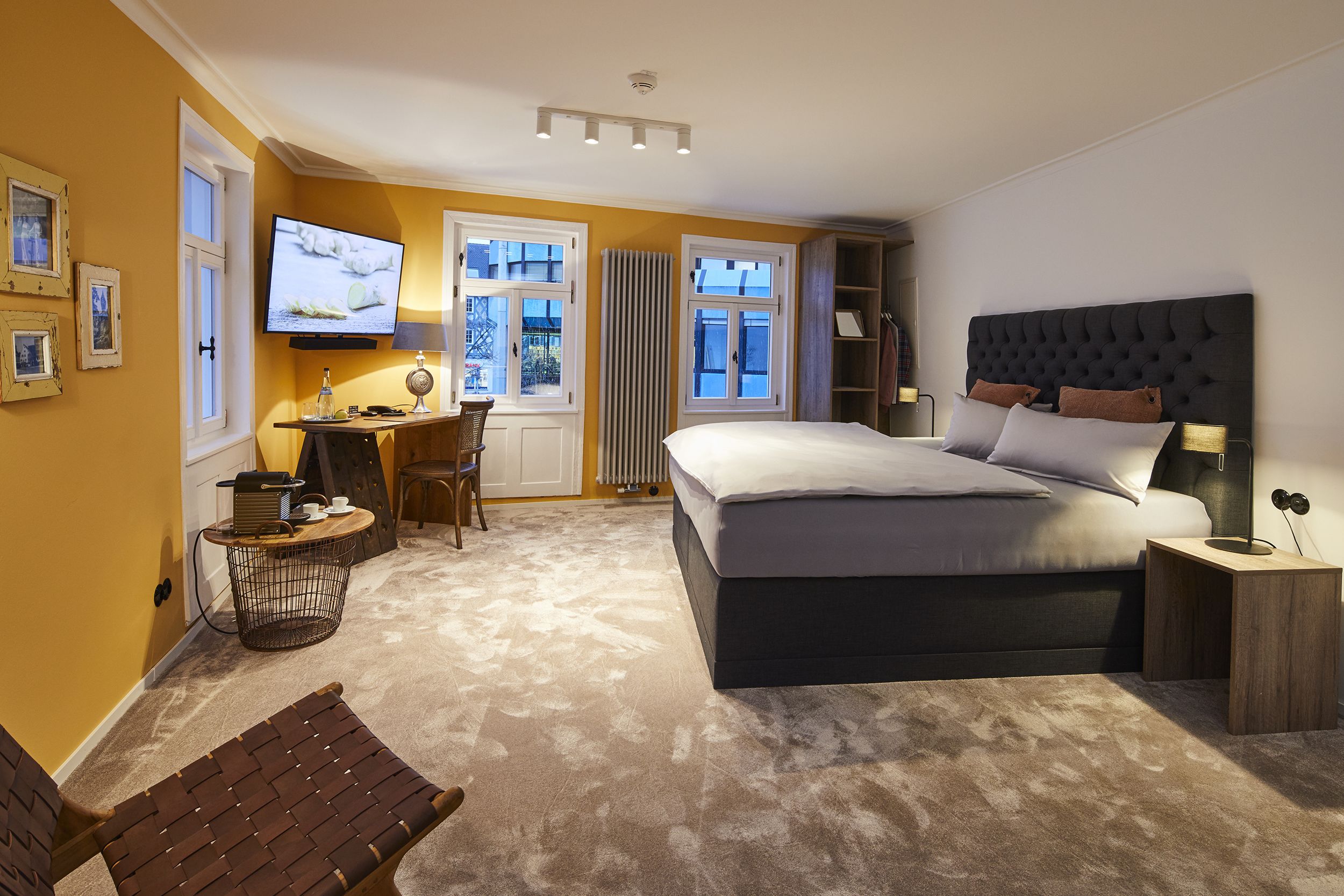 comfort double room, private bathroom, city view | 1 bedroom