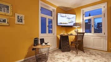 Comfort Double Room, Private Bathroom, City View | 1 bedroom