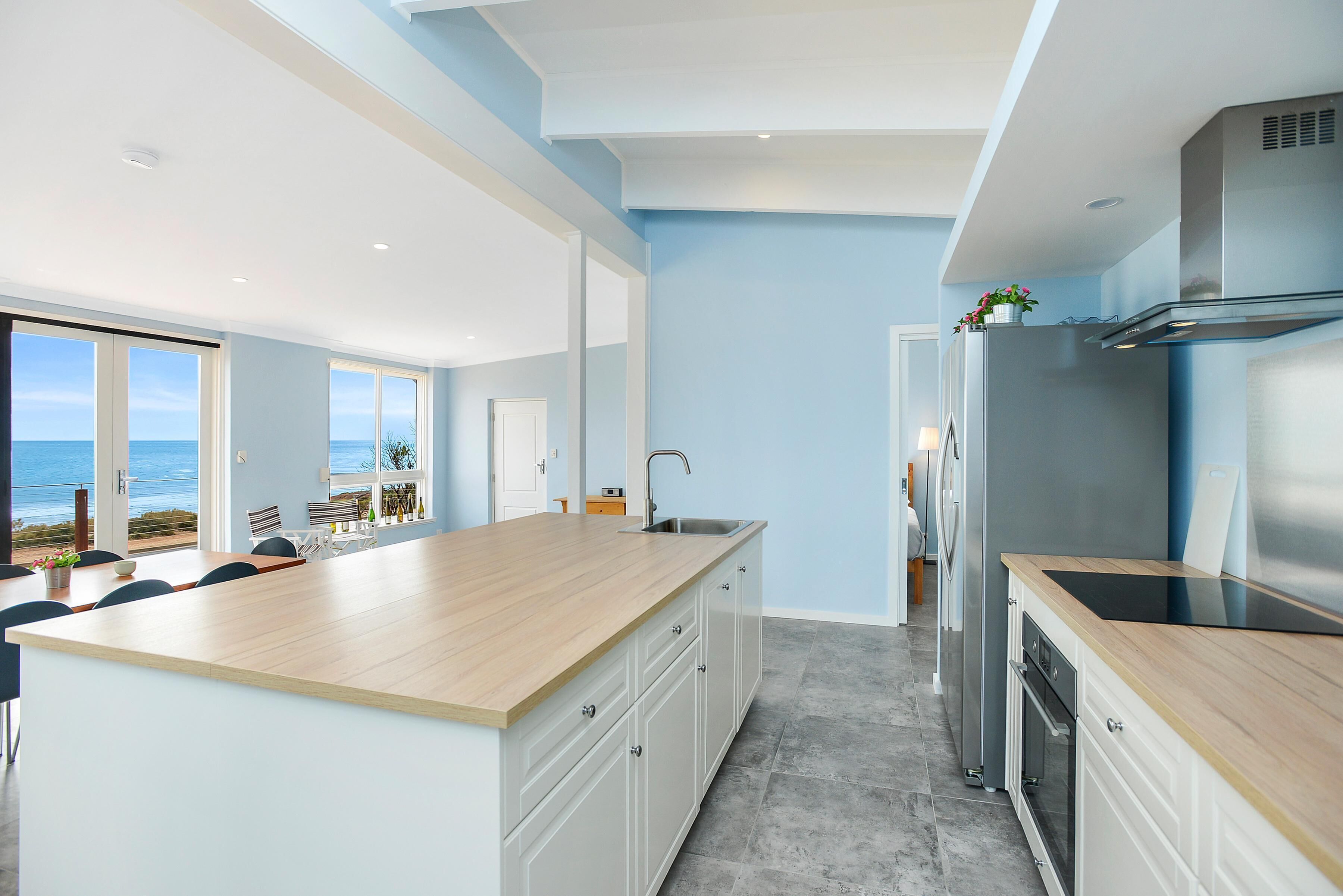 Salomon Sea Haus ~ Sellicks Beach - Stunning Sellicks Esplanade Home with Panoramic Sea Views — image 7