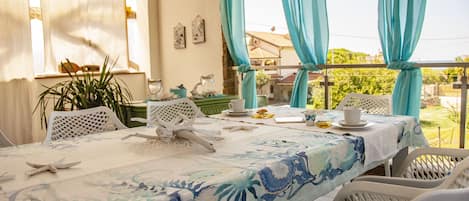 Free daily local cuisine breakfast