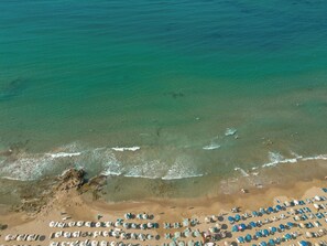 On the beach, sun loungers, beach umbrellas, beach towels - Nami Hotel & Suites (Hersonissos)