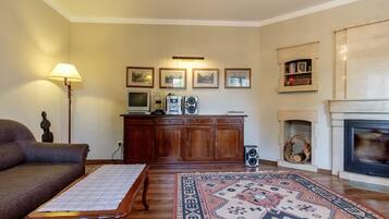 House | Living area | Fireplace