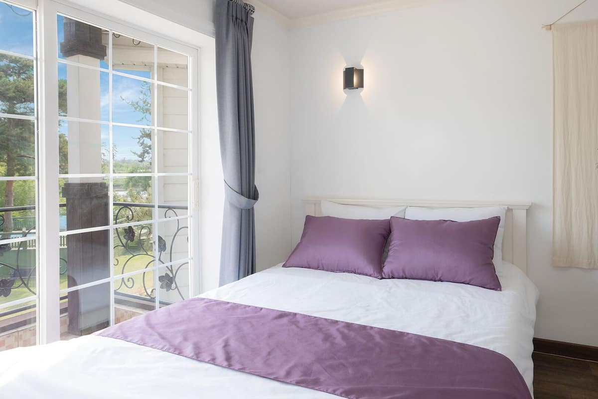 Baekjo (Swan) - Max 4-person, Extra person charge on site more than 2-person | WiFi (free)
