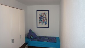 City Apartment, 1 Bedroom (2.Stock) | 1 bedroom, individually decorated, individually furnished, desk