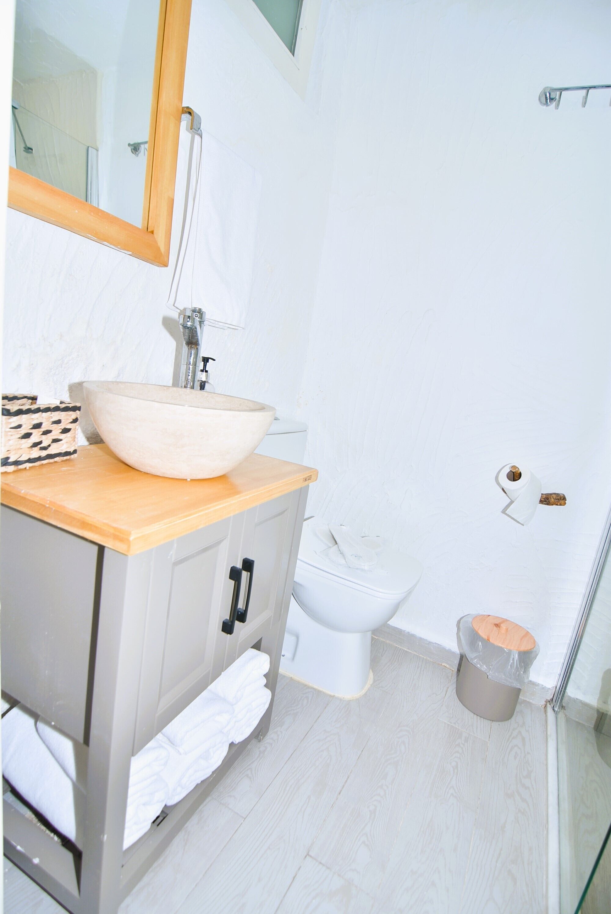 economy room | bathroom | shower, free toiletries, hair dryer, slippers