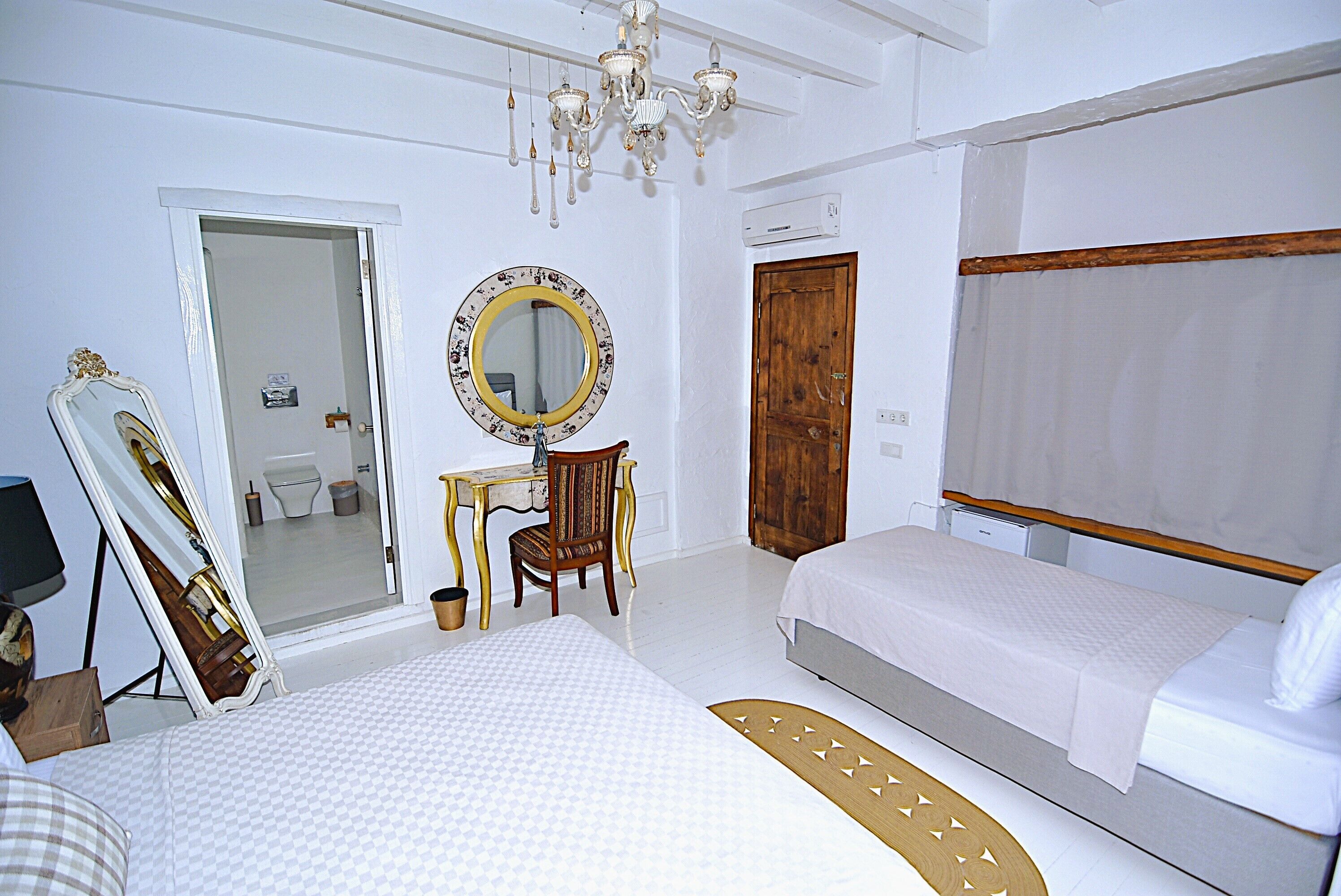 superior room (bay window) | 1 bedroom, minibar, in-room safe, soundproofing