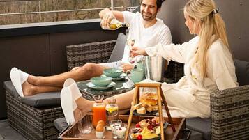 Standard Apartment, 2 Bedrooms | Terrace/patio