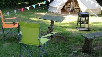 Traditional Tent, 1 Double Bed, Garden View | Terrace/patio