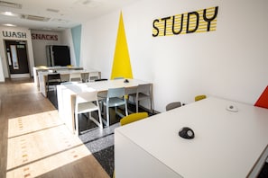 Lobby lounge - Popup Portsmouth (Portsmouth)