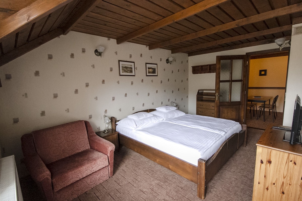 In-room safe, free cots/infant beds, free WiFi, bed sheets