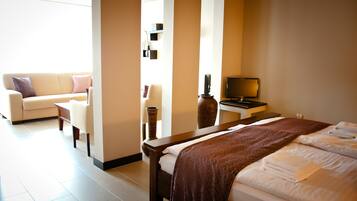 Superior Apartment | In-room safe, free cots/infant beds, free WiFi, bed sheets