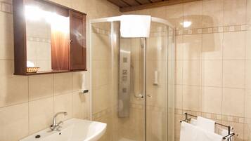 Shower, free toiletries, hair dryer, towels